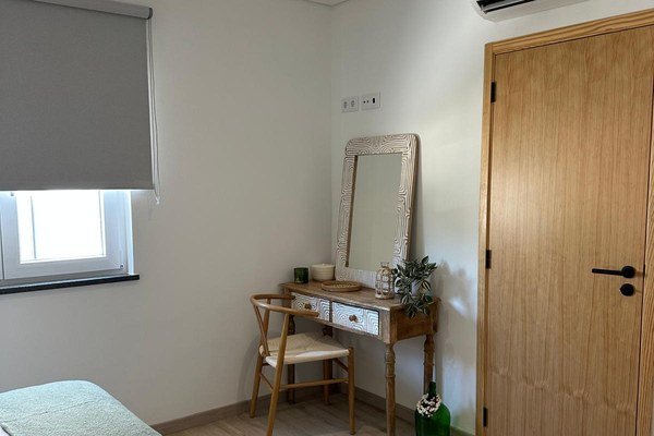 Chambre avec coiffeuse